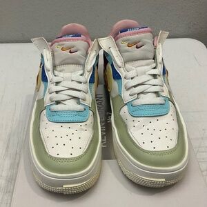 NIKE WMNS AIR FORCE 1 FONTANJA SAIL / SATURN GOLD ( D06719-100) Size US 7 / EUR